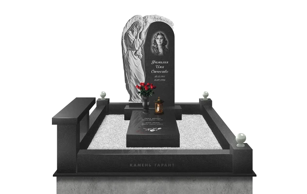 Мемориальный комплекс с плитой, поребриком и скамейкой
